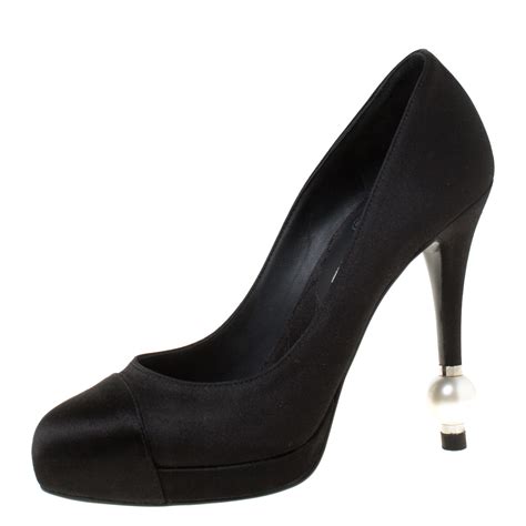 chanel pumps with pearl heel